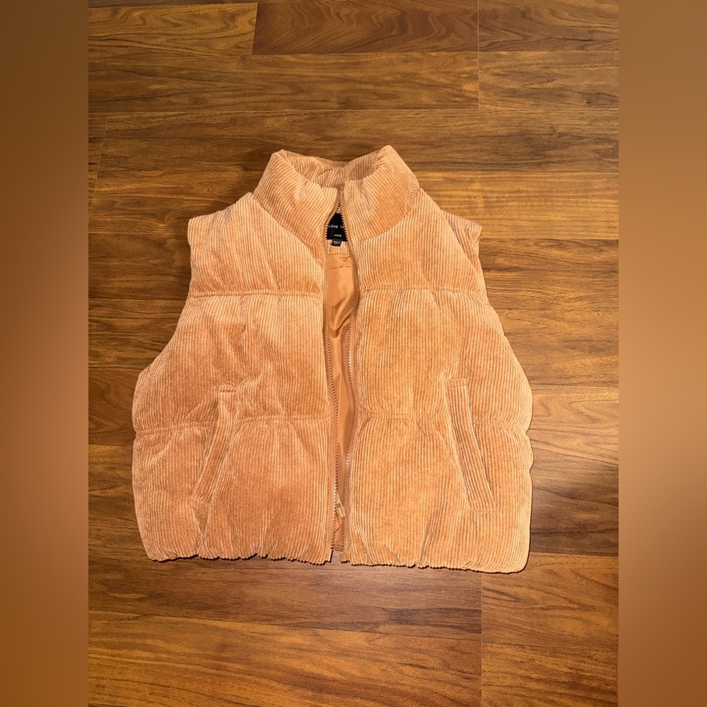 Corduroy Puffer Vest in Warm brown
